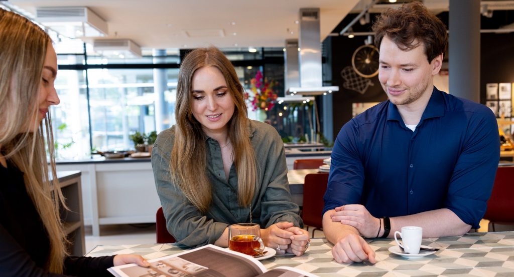 Adviesgesprek NEFF showroom